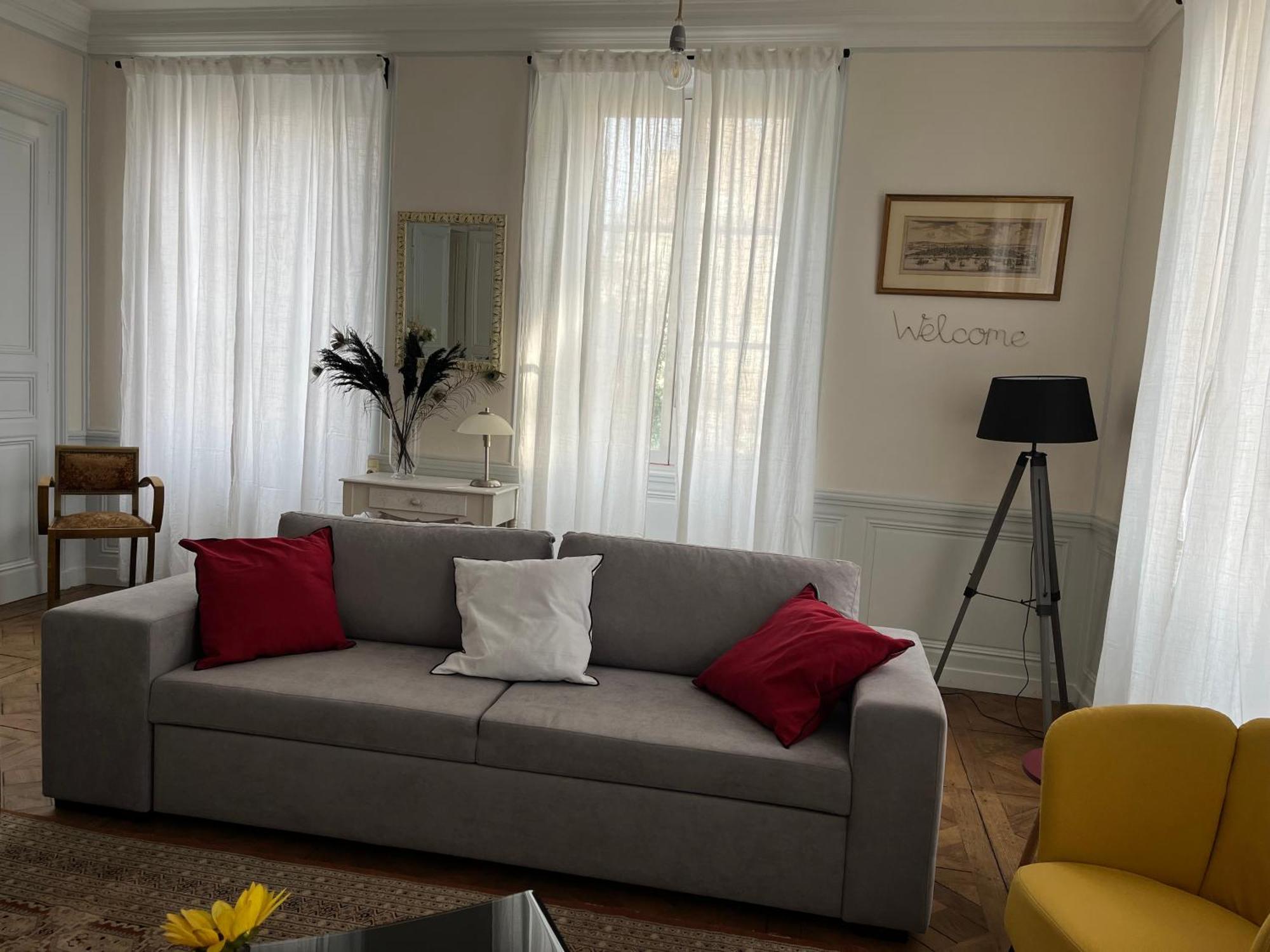 La Villa Louana 1 Appartement 160M2 Sobriete,Elegance En Coeur De Ville Aubusson (Creuse) Exterior foto