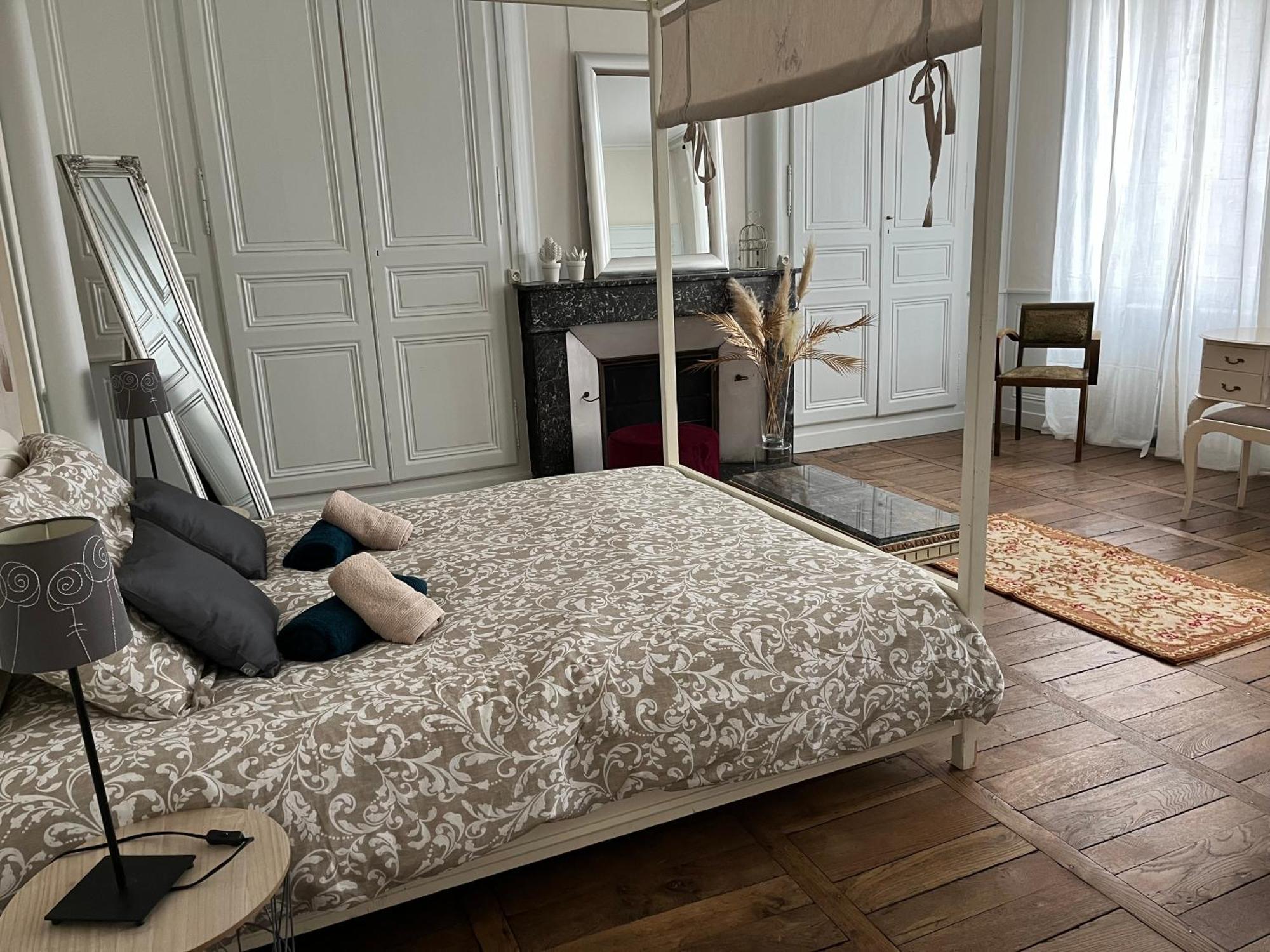La Villa Louana 1 Appartement 160M2 Sobriete,Elegance En Coeur De Ville Aubusson (Creuse) Exterior foto